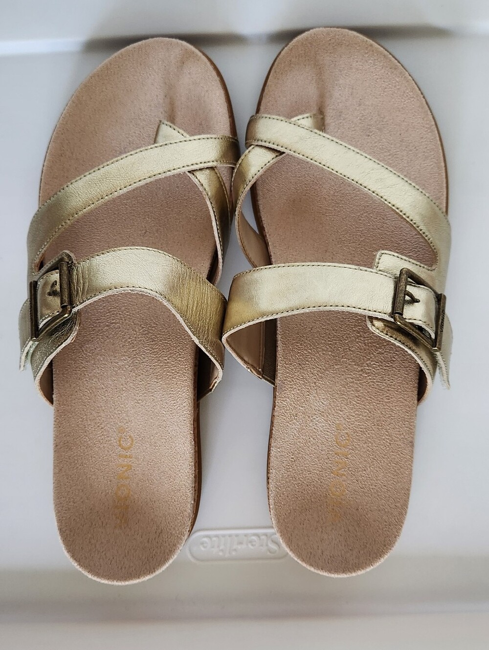 Vionic Carmela Toe Loop Sandal